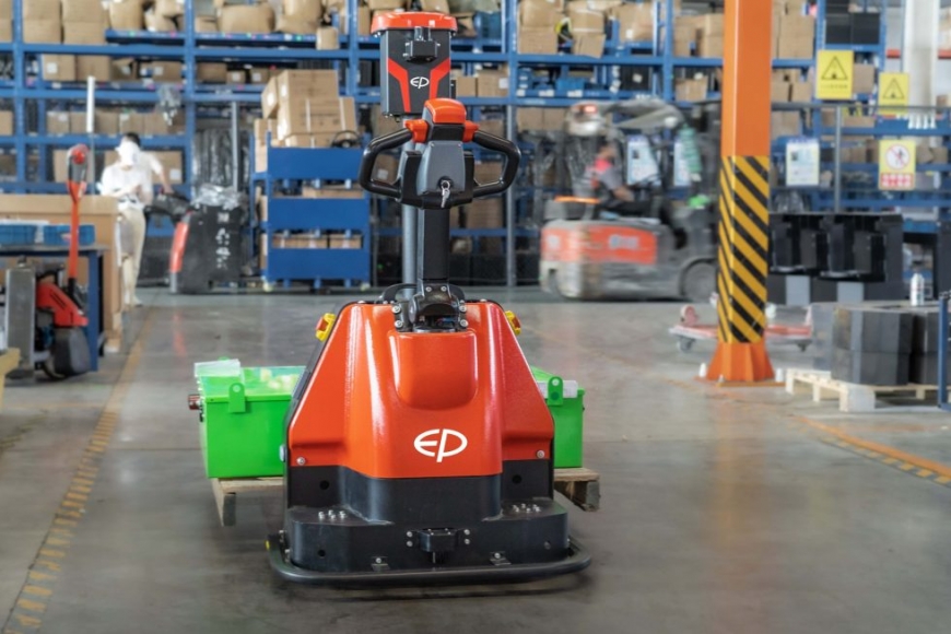 Автономный мобильный робот AMR от EP &mdash; XP15